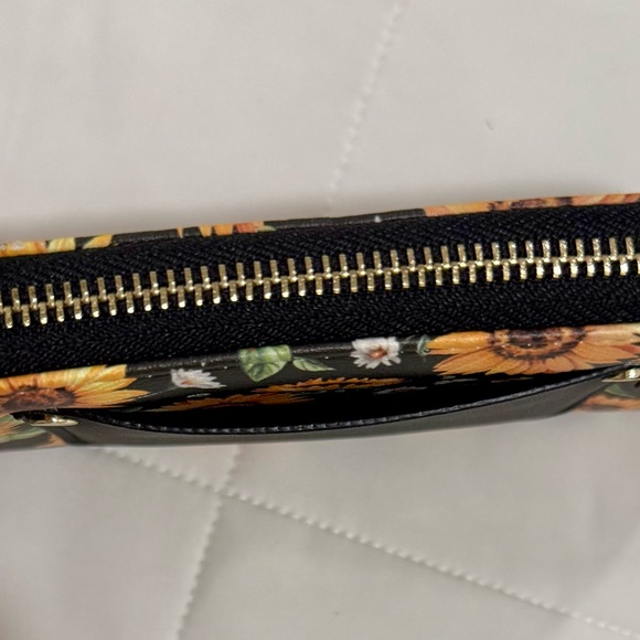 5 for $25!! NOBO Sunflower 🌻 Zip Around Wallet - Picture 3 of 8